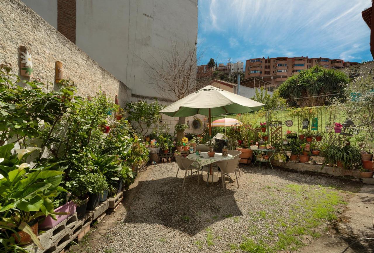 Suites Bola De Oro Granada Exterior photo